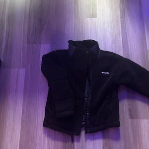 Columbia womens Black Fleece Puffer Jacket